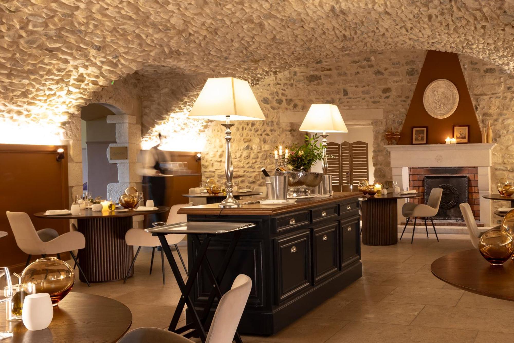 Chateau Les Oliviers De Salettes Charols Ngoại thất bức ảnh