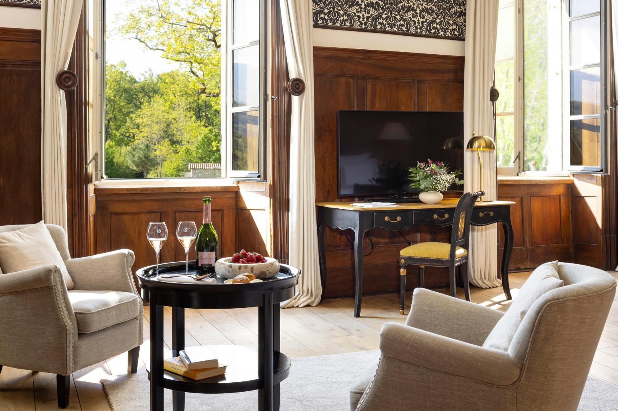 Chateau Les Oliviers De Salettes Charols Ngoại thất bức ảnh