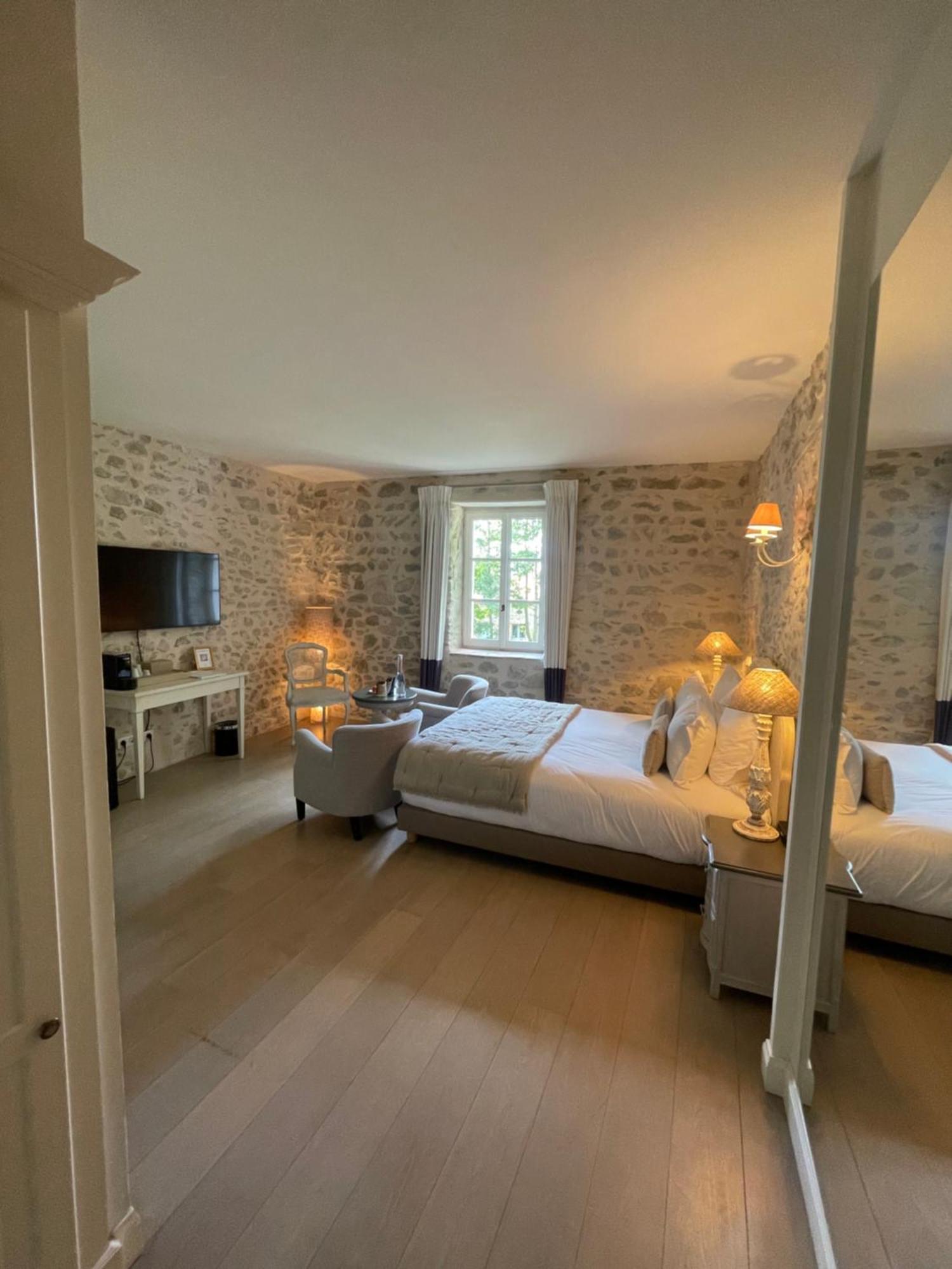 Chateau Les Oliviers De Salettes Charols Ngoại thất bức ảnh